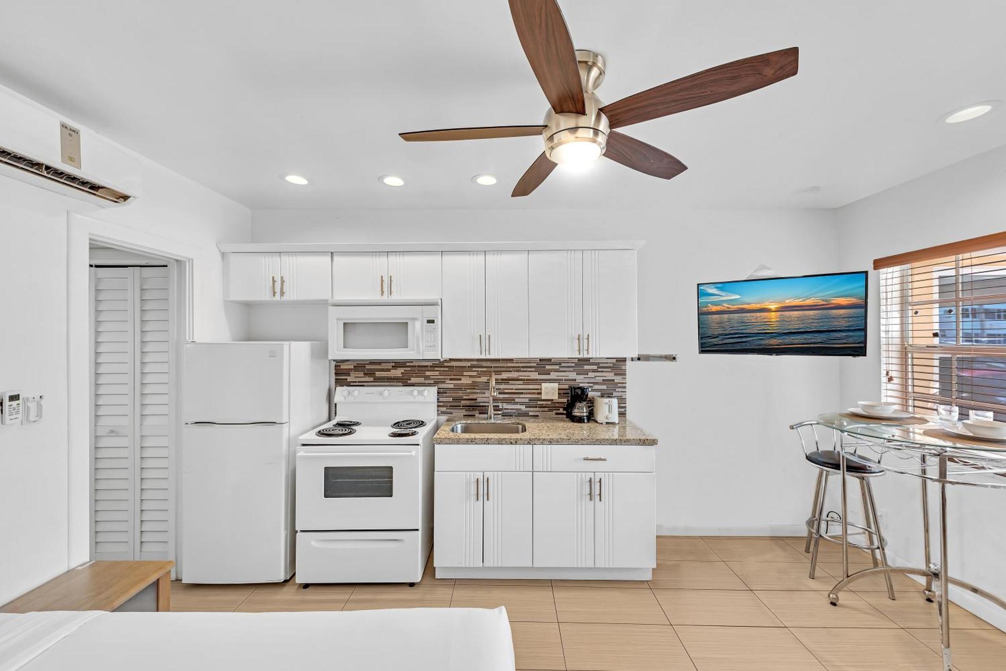 The Sunrise Apartment Hollywood Exterior photo